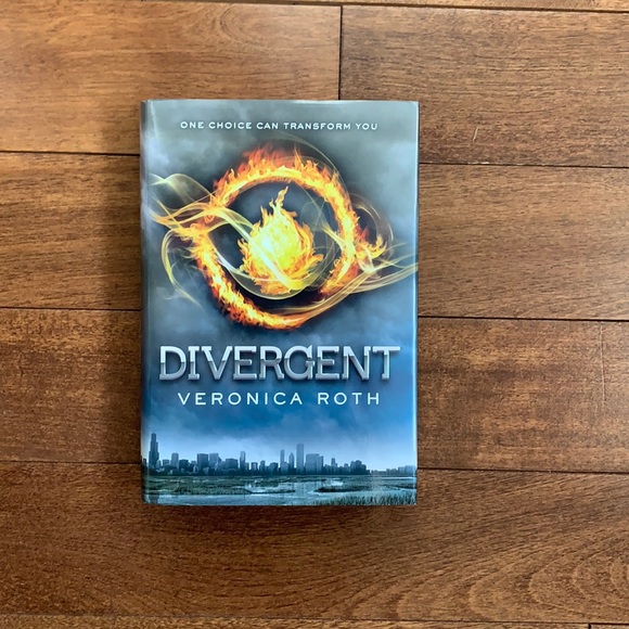 Divergent by Veronica Roth Hardcover - Picture 1 of 1